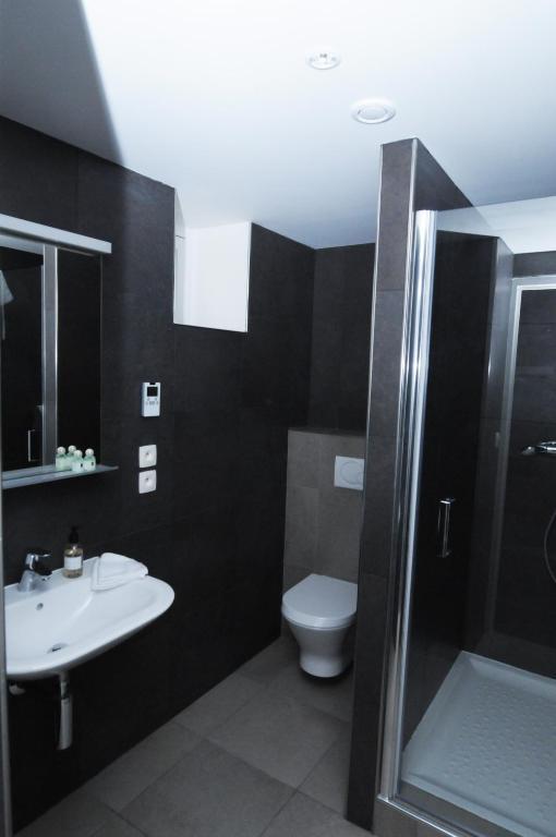 Les Communs Du Manoir Apartment Ecully Room photo