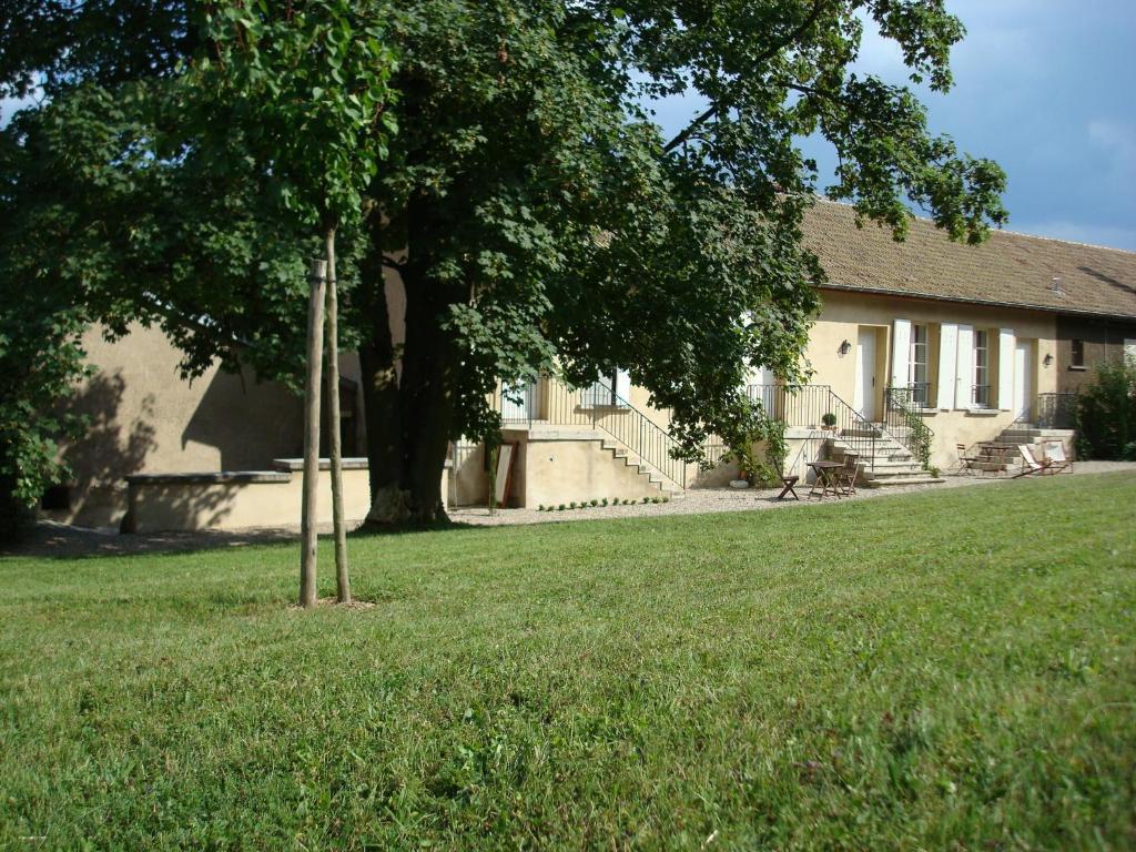 Les Communs Du Manoir Apartment Ecully Exterior photo
